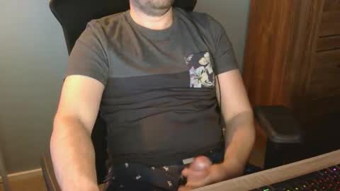 Snapshot of tomin3m chatting on 03/02/26, 07:21 tomin3m online show from 03/02/26, 07:21