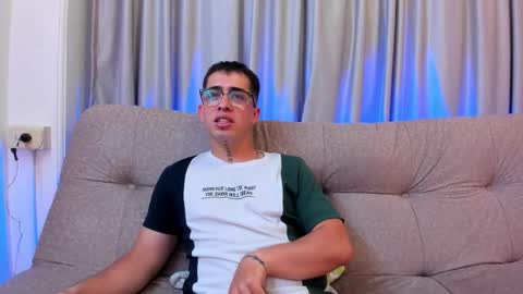 Snapshot of tommas_johnson chatting on 02/20/26, 06:26 Tomas online show from 02/20/26, 06:26