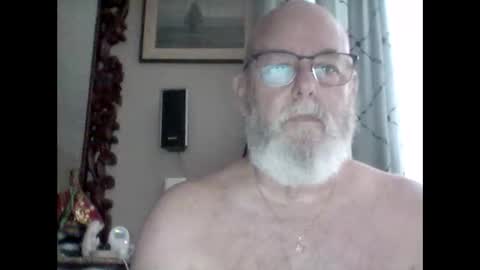 Tommie online show from 01/11/25, 04:46