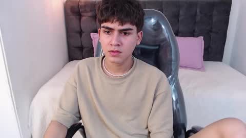 Tommy  online show from 01/08/25, 04:33