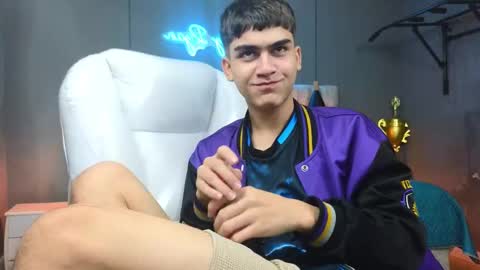 Tommy  online show from 02/14/25, 06:45