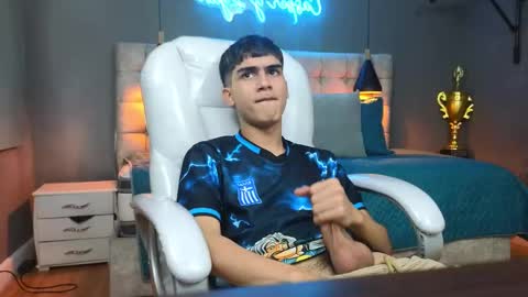 Tommy  online show from 02/14/25, 09:56