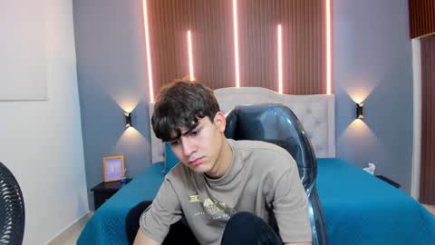 Tommy  online show from 09/21/25, 03:30