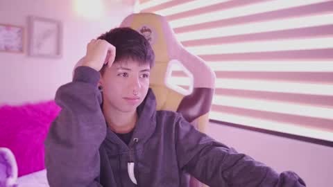 Blue  online show from 03/05/26, 02:24