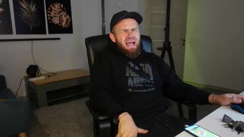  tommy burnzzz  online show from 11/20/25, 01:55