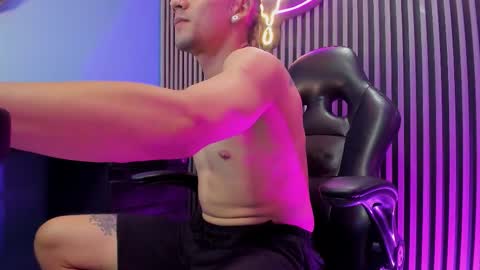 TOMMY  online show from 01/18/26, 03:21