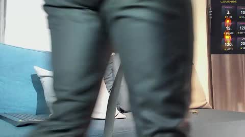 Snapshot of tommy_raym0ndg chatting on 01/18/25, 07:15 tommy_raym0ndg online show from 01/18/25, 07:15