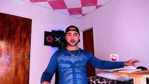 Snapshot of tommy_sccott chatting on 12/06/24, 06:15 tommy_sccott online show from 12/06/24, 06:15