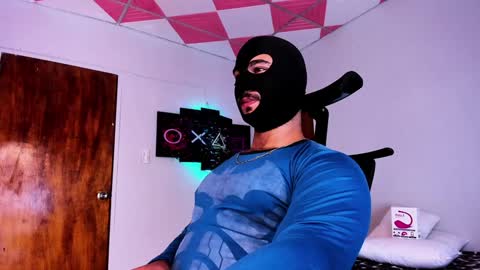 Snapshot of tommy_sccott chatting on 12/26/24, 06:19 tommy_sccott online show from 12/26/24, 06:19