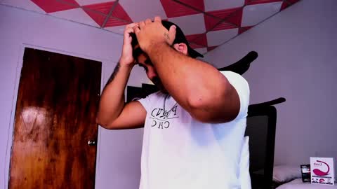 Snapshot of tommy_sccott chatting on 01/29/25, 03:12 tommy_sccott online show from 01/29/25, 03:12