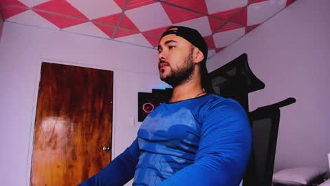 Snapshot of tommy_sccott chatting on 02/09/25, 03:11 tommy_sccott online show from 02/09/25, 03:11