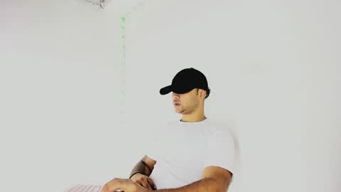 Snapshot of tommy_sccott chatting on 09/25/25, 11:30 tommy_sccott online show from 09/25/25, 11:30