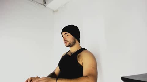 Snapshot of tommy_sccott chatting on 11/04/25, 09:36 tommy_sccott online show from 11/04/25, 09:36