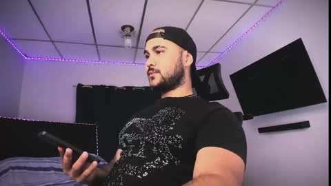 Snapshot of tommy_sccott chatting on 02/14/26, 11:45 tommy_sccott online show from 02/14/26, 11:45