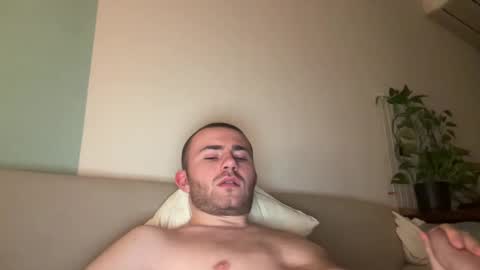 tommyflash_tut online show from 02/12/25, 09:01