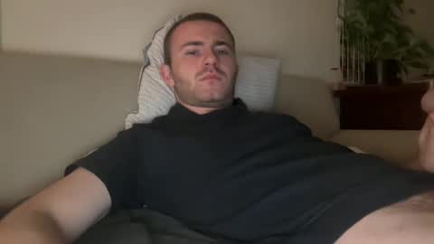 tommyflash_tut online show from 10/22/25, 09:03