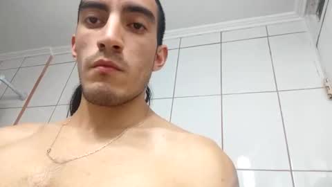 Snapshot of tommypv20 chatting on 12/19/24, 01:18 Tommy online show from 12/19/24, 01:18