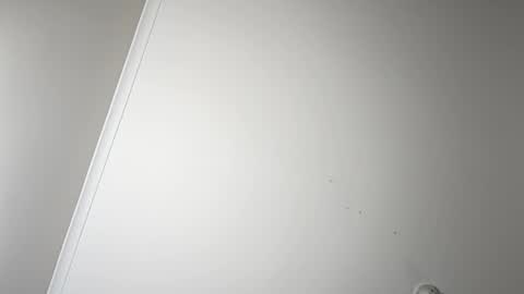 Snapshot of tommypv20 chatting on 11/26/25, 02:45 Tommy online show from 11/26/25, 02:45