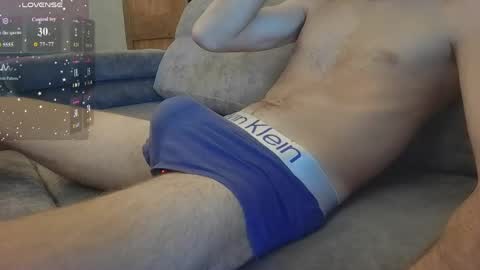 Snapshot of tommyshe1by chatting on 04/06/26, 09:10 tommyshe1by online show from 04/06/26, 09:10