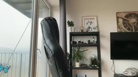 Thomas Fit online show from 12/01/25, 08:52