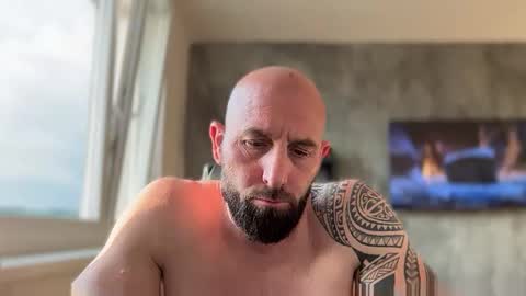 Thomas Fit online show from 05/24/26, 05:07