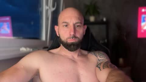 Snapshot of tommyx01 chatting on 06/07/26, 07:50 Thomas Fit online show from 06/07/26, 07:50