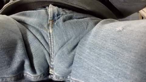 Snapshot of tomscibbly chatting on 12/25/24, 04:43 tomscibbly online show from 12/25/24, 04:43