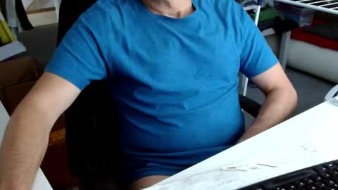 Tom online show from 05/05/26, 10:01