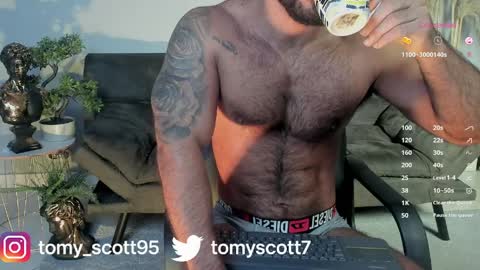 tomy_scott6 online show from 04/10/26, 08:52