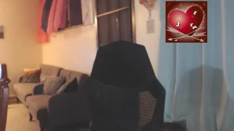 Snapshot of toni2814 chatting on 02/15/26, 02:08 Antonio online show from 02/15/26, 02:08