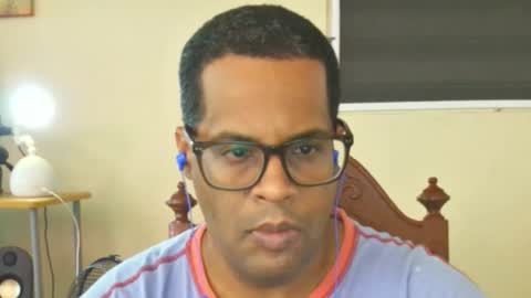 Snapshot of toni2814 chatting on 02/15/26, 01:20 Antonio online show from 02/15/26, 01:20