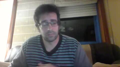 Snapshot of toni640128 chatting on 12/17/25, 01:33 toni640128 online show from 12/17/25, 01:33