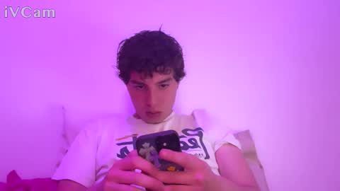toni_y_sam online show from 04/29/26, 01:21