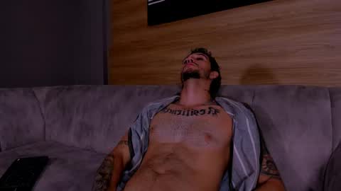 Snapshot of tonny__08 chatting on 11/20/25, 03:23 Tonny online show from 11/20/25, 03:23