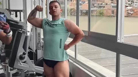 Snapshot of tonny_landri chatting on 01/29/25, 05:51 Tonny Landri online show from 01/29/25, 05:51