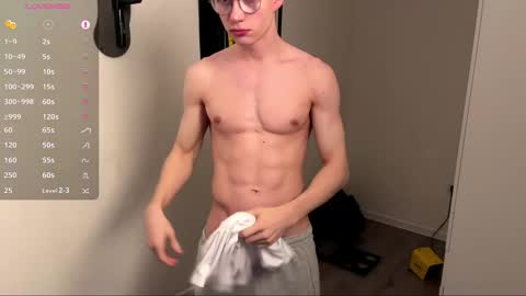 Ton online show from 02/28/26, 03:35