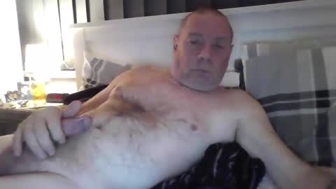 Snapshot of tony14712 chatting on 12/18/24, 01:48 tony14712 online show from 12/18/24, 01:48