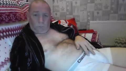 Snapshot of tony14712 chatting on 12/19/24, 12:24 tony14712 online show from 12/19/24, 12:24