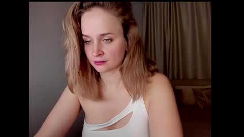 Tony and Alice online show from 01/01/25, 01:58