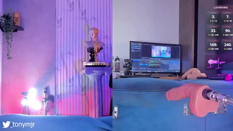 Snapshot of tonysears__ chatting on 01/16/25, 11:37 Call me Tony Instagram - X - Tonymjr online show from 01/16/25, 11:37