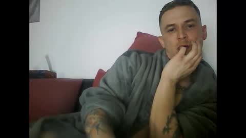 tonystrawberry online show from 04/11/26, 02:16