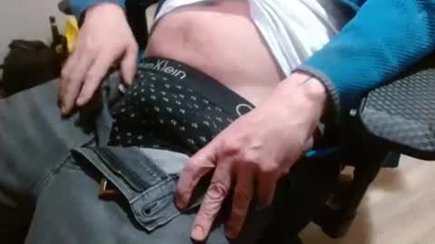 Snapshot of tonytonytony3001 chatting on 02/08/25, 02:04 tonytonytony3001 online show from 02/08/25, 02:04