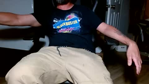 Snapshot of tonytonytony3001 chatting on 10/06/25, 01:58 tonytonytony3001 online show from 10/06/25, 01:58