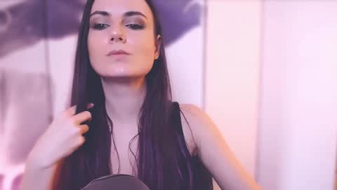 Elizabeth online show from 01/19/25, 09:13