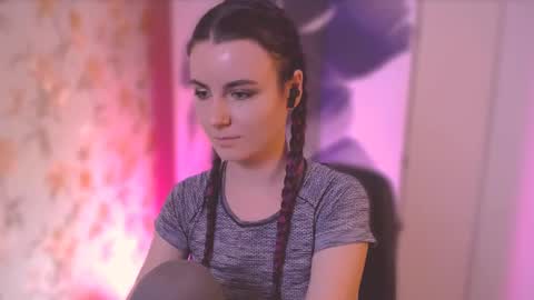 Elizabeth online show from 02/28/25, 04:53