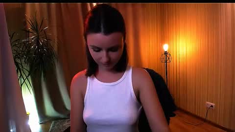 Elizabeth online show from 10/09/25, 04:27