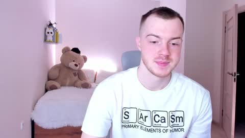 Snapshot of toohornyserj chatting on 01/12/25, 11:47 toohornyserj online show from 01/12/25, 11:47