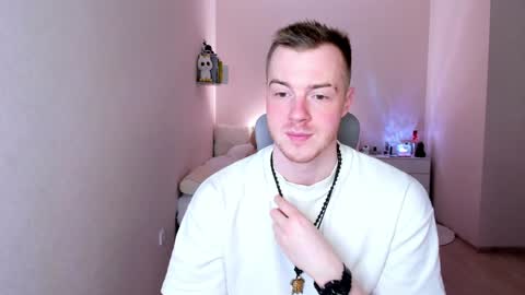 Snapshot of toohornyserj chatting on 02/01/25, 11:48 toohornyserj online show from 02/01/25, 11:48