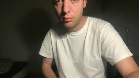 Max online show from 10/09/25, 04:54