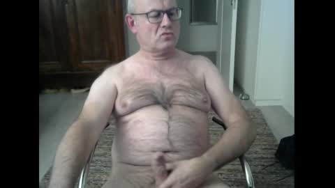 Snapshot of tooohard chatting on 01/21/25, 05:41 Alex online show from 01/21/25, 05:41